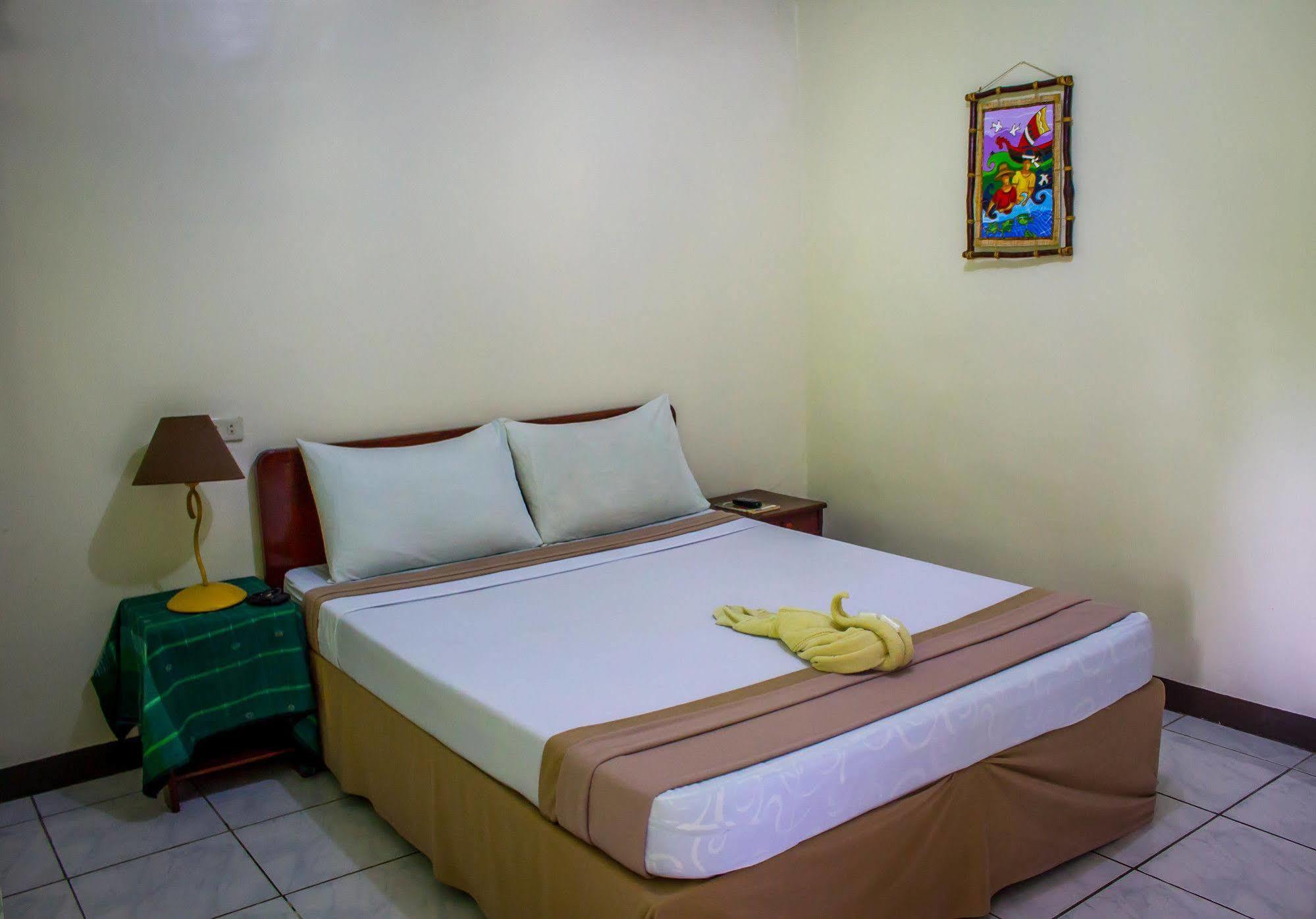 Remari Tourist Inn Puerto Princesa Eksteriør bilde