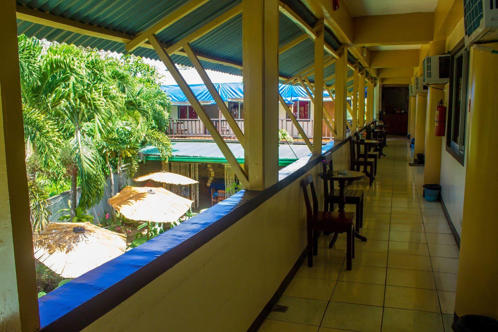 Remari Tourist Inn Puerto Princesa Eksteriør bilde